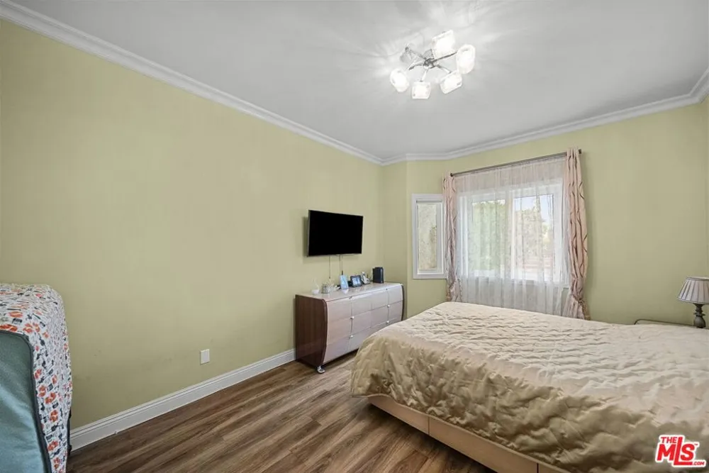17914 Magnolia Boulevard #130 Encino, CA 91316