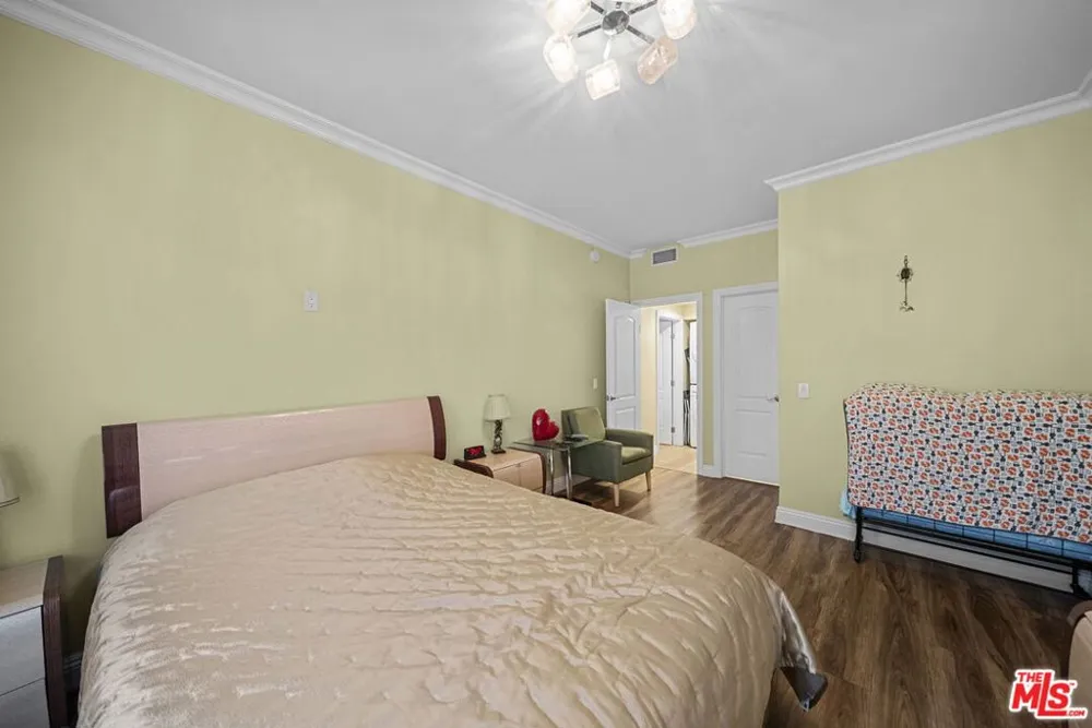 17914 Magnolia Boulevard #130 Encino, CA 91316