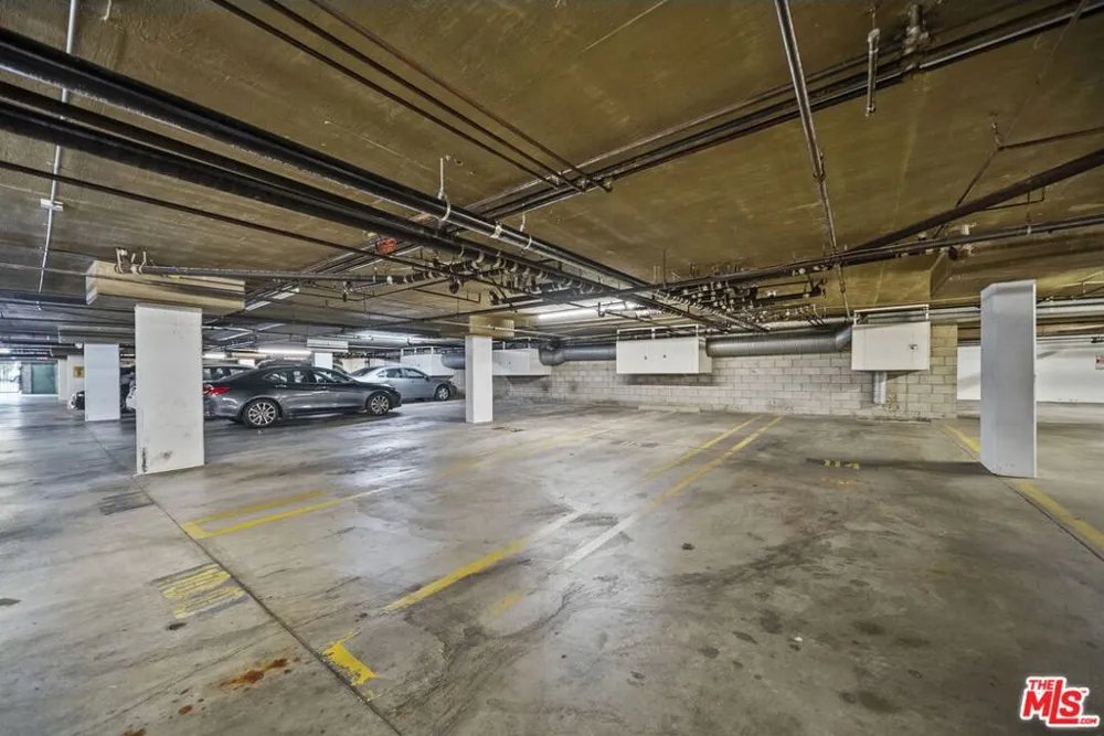 17914 Magnolia Boulevard #130 Encino, CA 91316