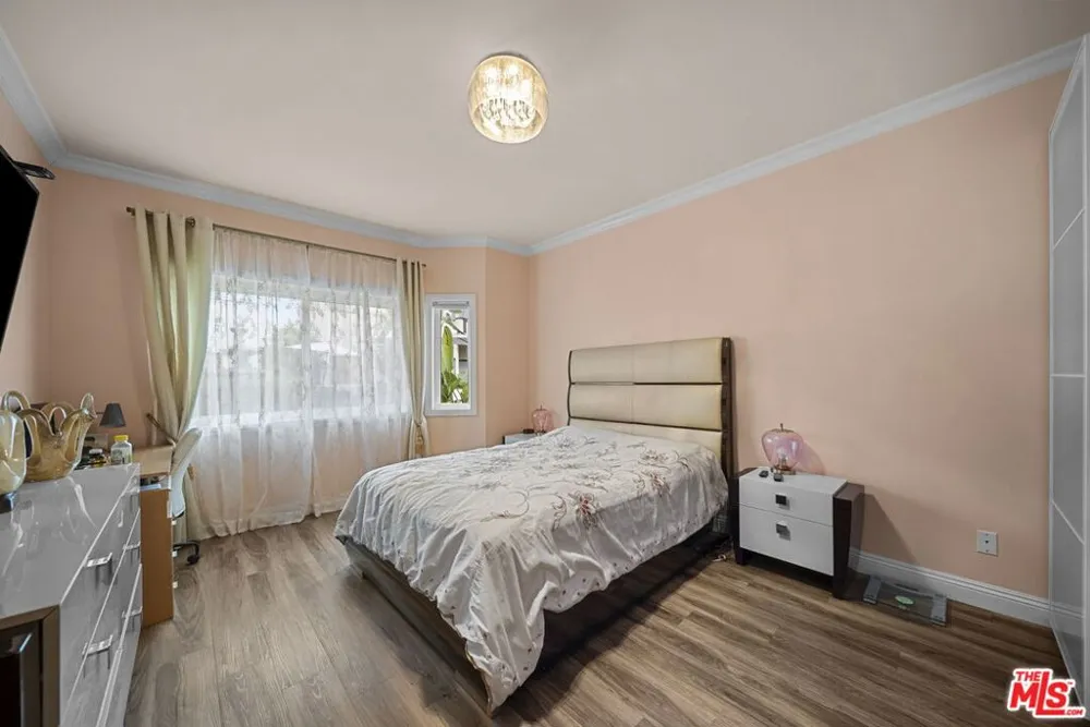 17914 Magnolia Boulevard #130 Encino, CA 91316