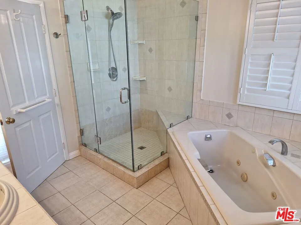 7539 Denrock Avenue Los Angeles, CA 90045