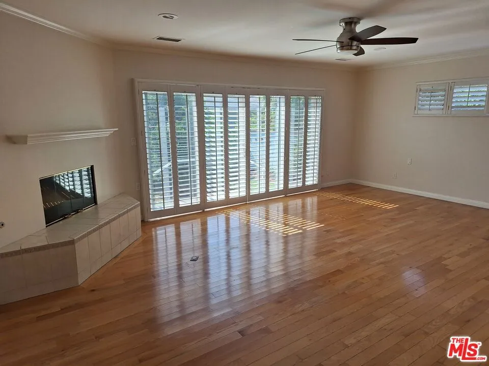 7539 Denrock Avenue Los Angeles, CA 90045