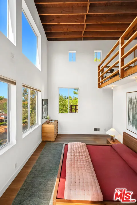 23685 Clover Trail Calabasas, CA 91302