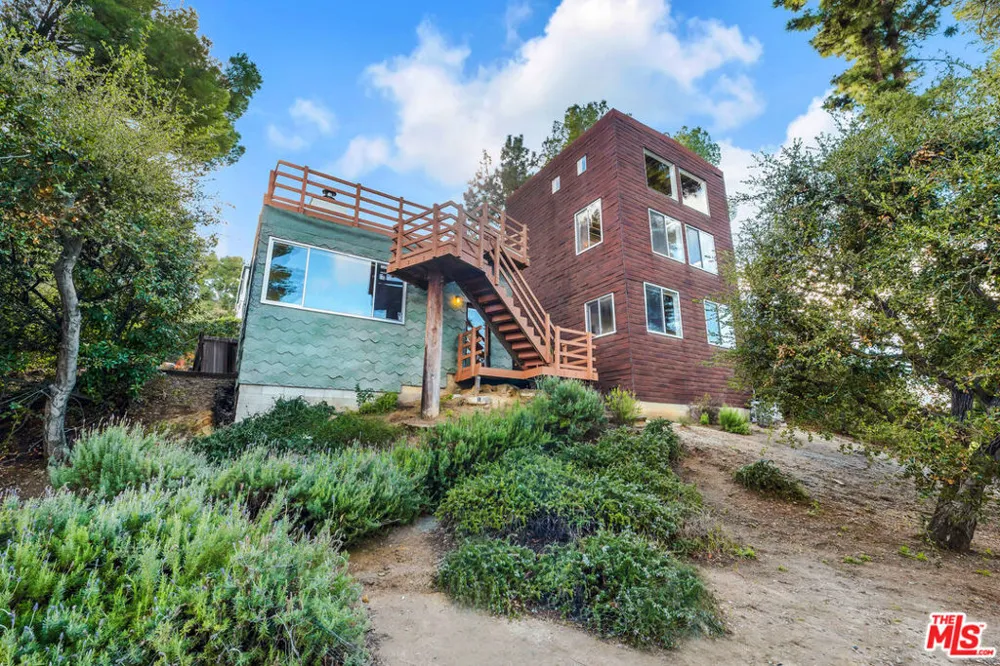 23685 Clover Trail Calabasas, CA 91302
