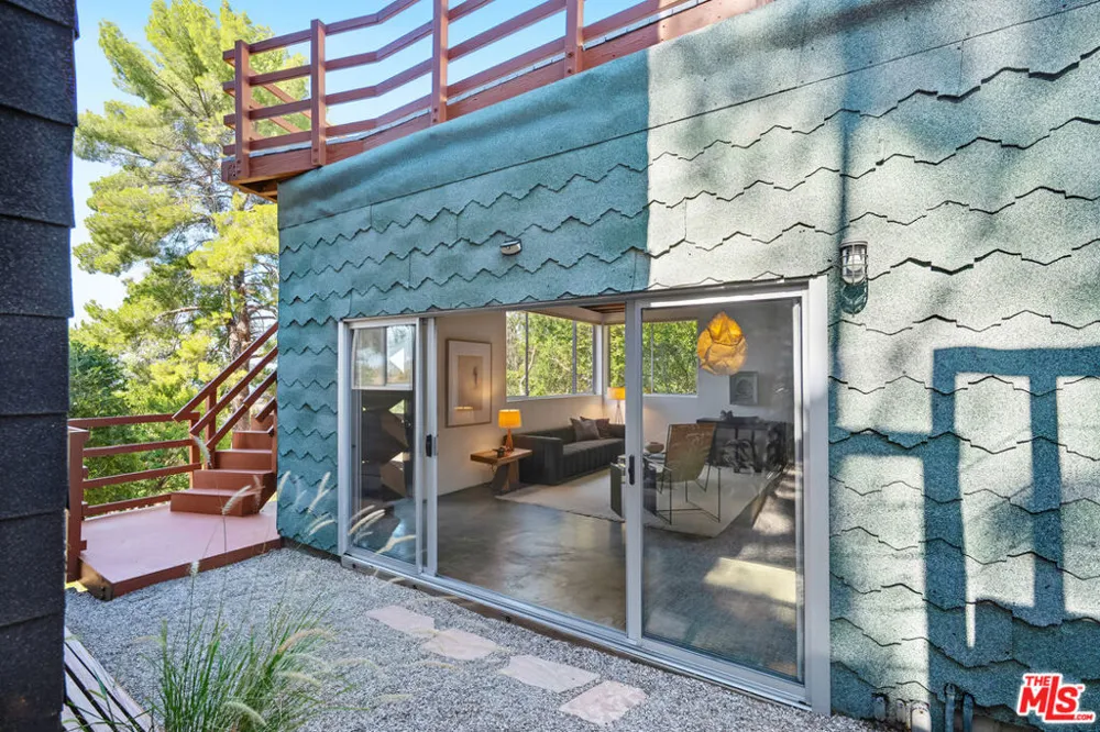 23685 Clover Trail Calabasas, CA 91302