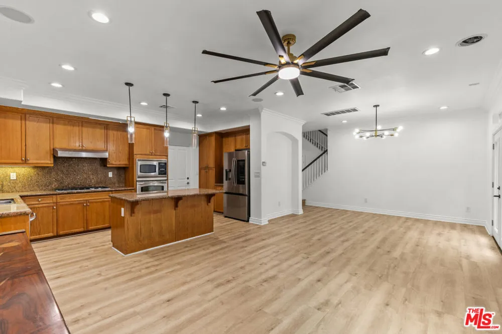 9108 S Heritage Way Inglewood, CA 90305