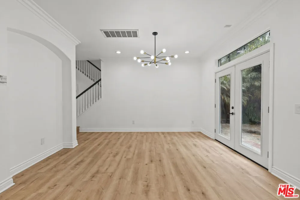 9108 S Heritage Way Inglewood, CA 90305