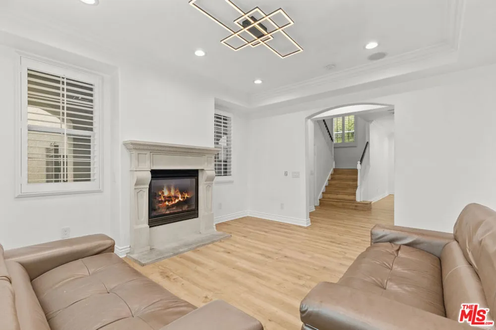 9108 S Heritage Way Inglewood, CA 90305