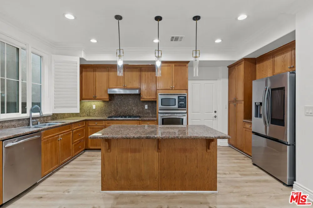 9108 S Heritage Way Inglewood, CA 90305