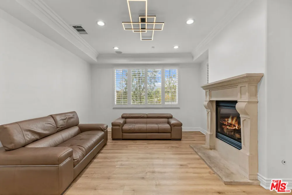 9108 S Heritage Way Inglewood, CA 90305