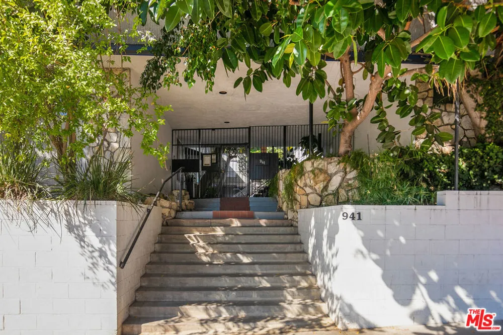 941 San Vicente Boulevard #1 West Hollywood, CA 90069