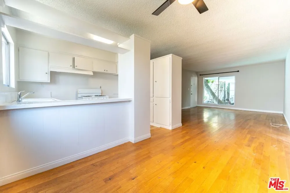 941 San Vicente Boulevard #1 West Hollywood, CA 90069