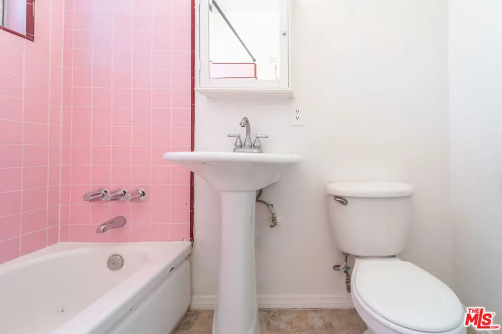 941 San Vicente Boulevard #1 West Hollywood, CA 90069