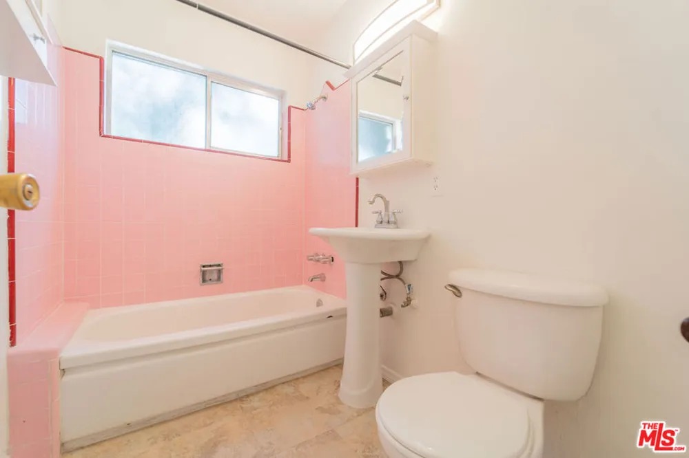 941 San Vicente Boulevard #1 West Hollywood, CA 90069