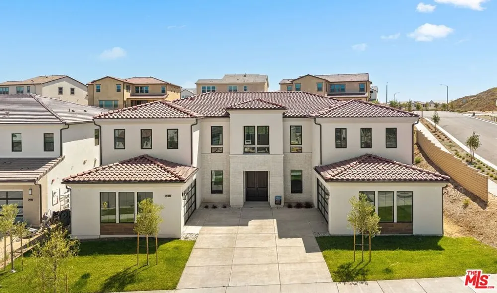 24198 Camino Cascada Valencia, CA 91354