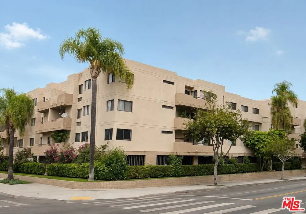 435 S Virgil Avenue #208 Los Angeles, CA 90020