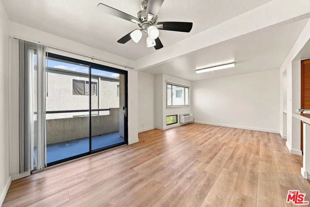 435 S Virgil Avenue #208 Los Angeles, CA 90020