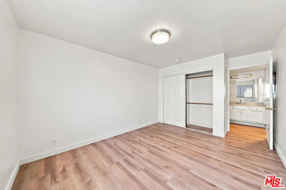 435 S Virgil Avenue #208 Los Angeles, CA 90020