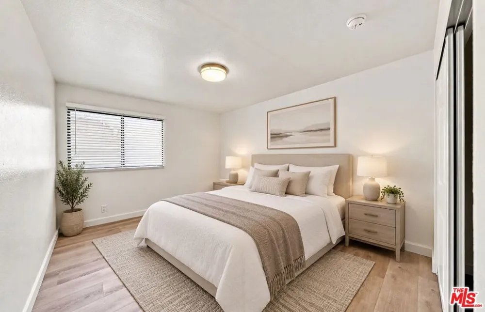 435 S Virgil Avenue #208 Los Angeles, CA 90020
