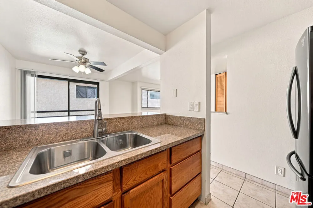 435 S Virgil Avenue #208 Los Angeles, CA 90020