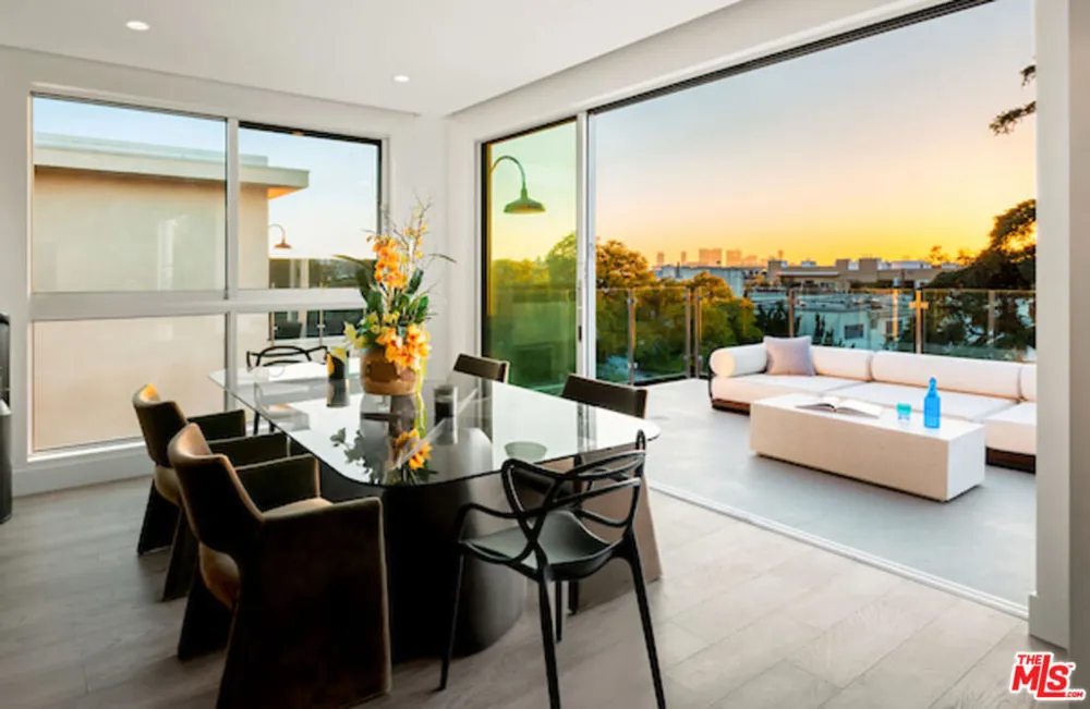 728 Sweetzer Avenue #402 West Hollywood, CA 90069