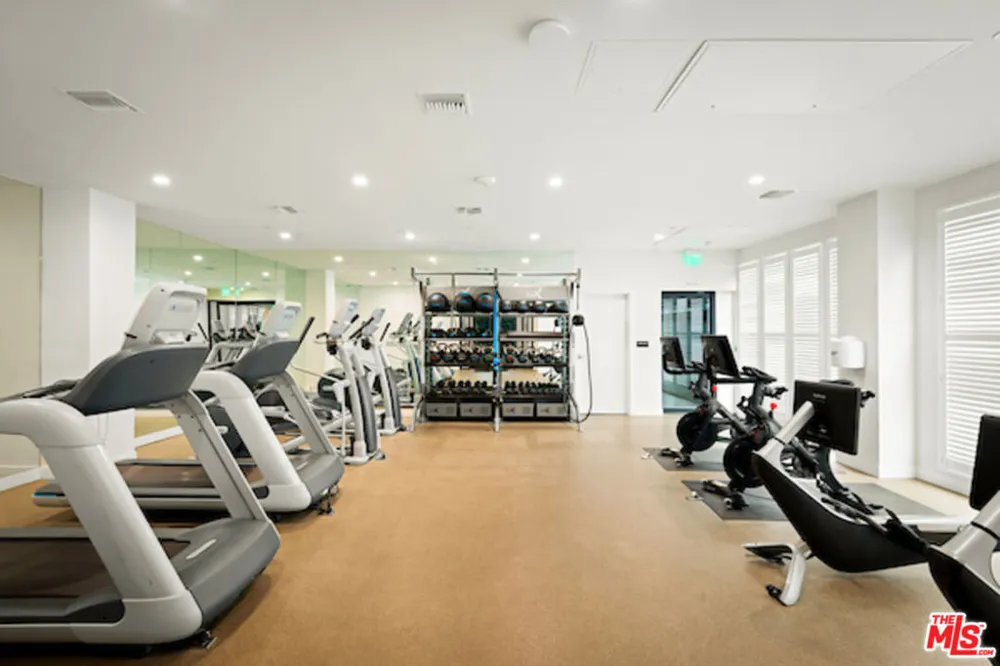 728 Sweetzer Avenue #402 West Hollywood, CA 90069