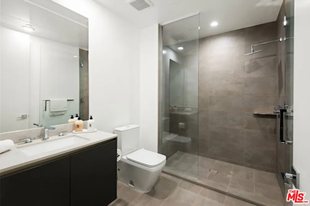 728 Sweetzer Avenue #402 West Hollywood, CA 90069