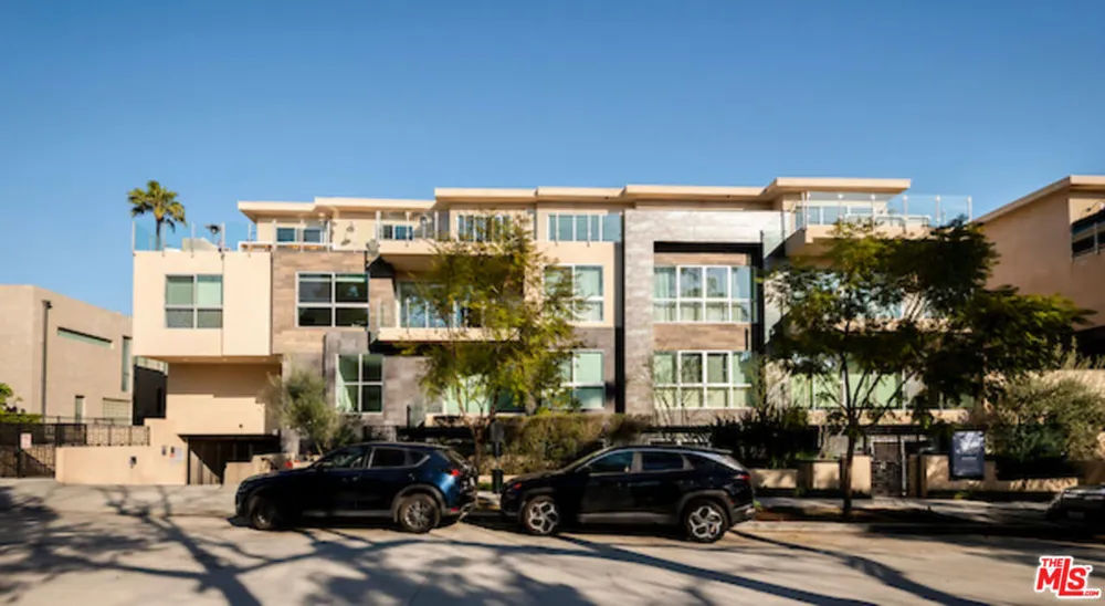 728 Sweetzer Avenue #402 West Hollywood, CA 90069