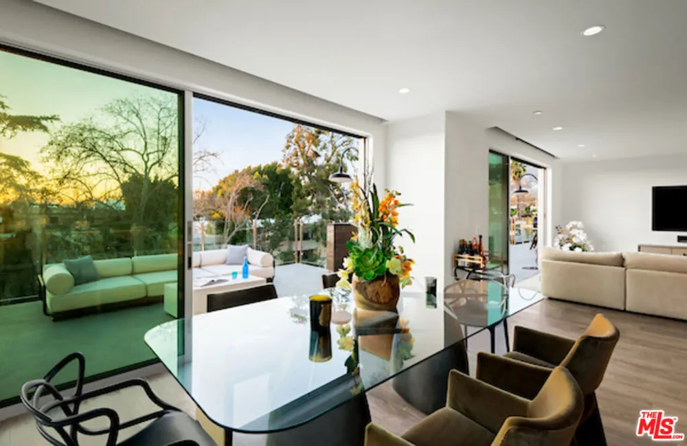 728 Sweetzer Avenue #402 West Hollywood, CA 90069