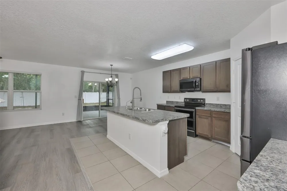 5461 MAGDALENE WAY Zephyrhills, FL 33541