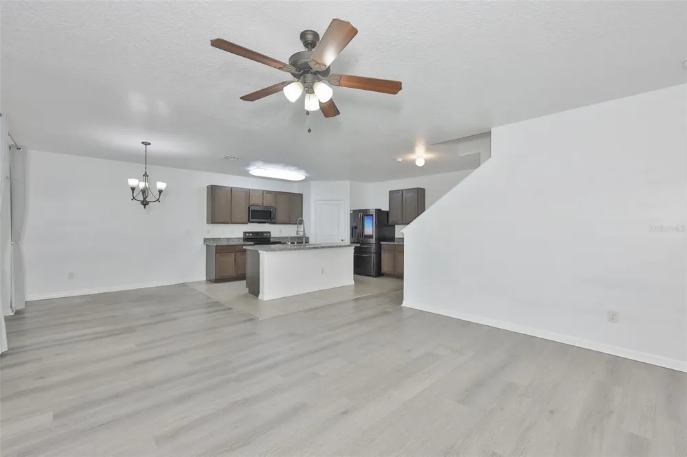 5461 MAGDALENE WAY Zephyrhills, FL 33541