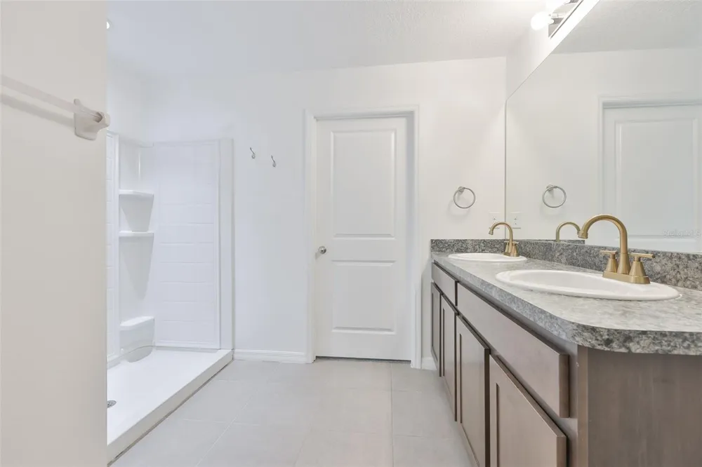 5461 MAGDALENE WAY Zephyrhills, FL 33541