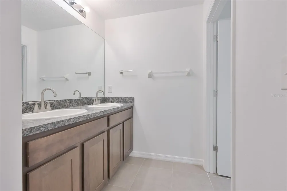 5461 MAGDALENE WAY Zephyrhills, FL 33541