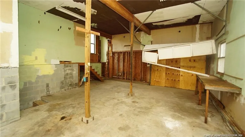 19101 Wagram Road Laurinburg, NC 28352