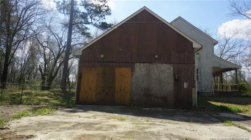 19101 Wagram Road Laurinburg, NC 28352