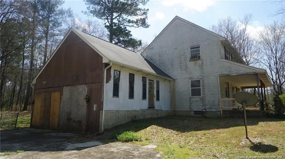 19101 Wagram Road Laurinburg, NC 28352