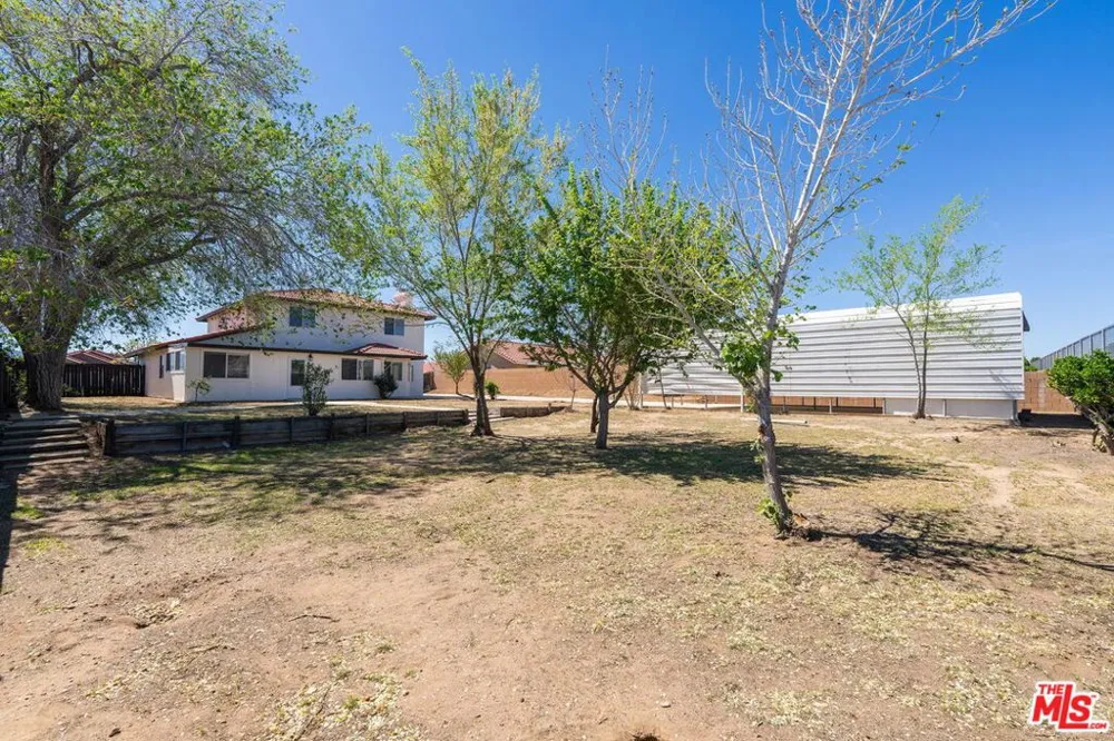 17590 El Cajon Drive Hesperia, CA 92345