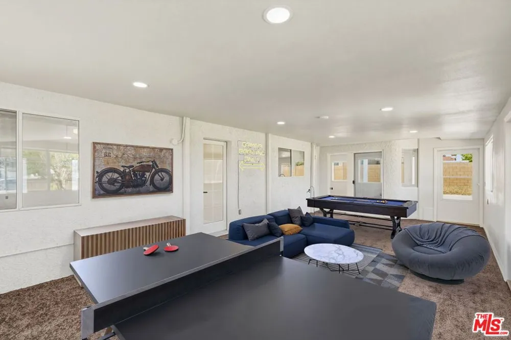 17590 El Cajon Drive Hesperia, CA 92345