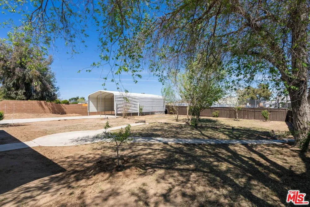 17590 El Cajon Drive Hesperia, CA 92345