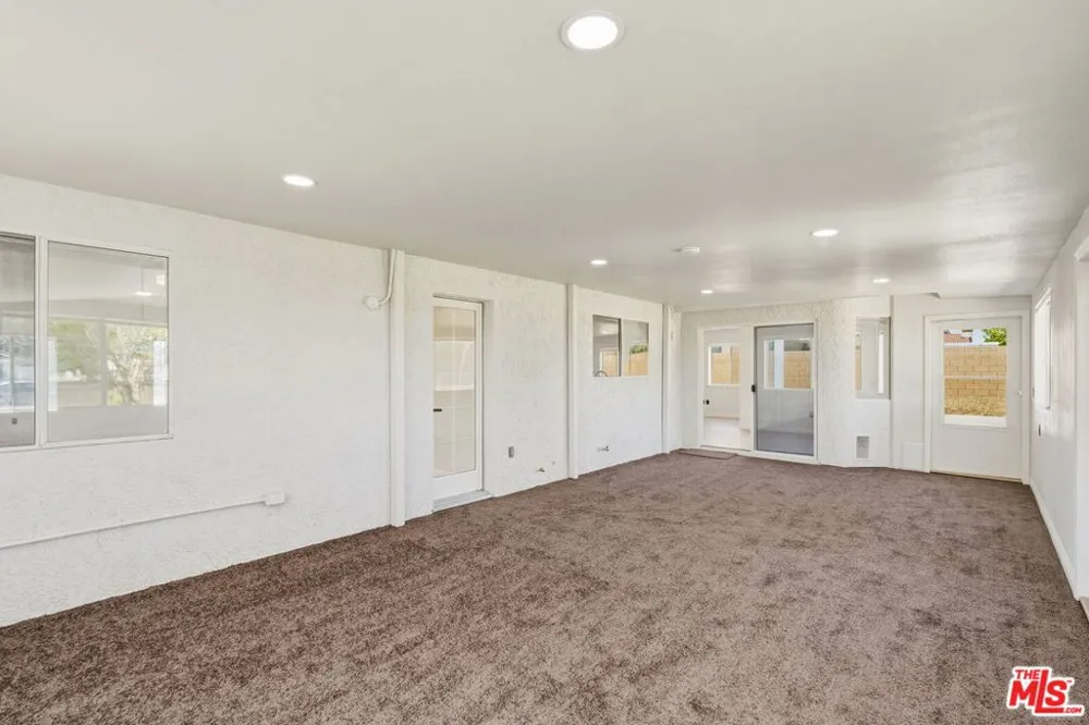 17590 El Cajon Drive Hesperia, CA 92345