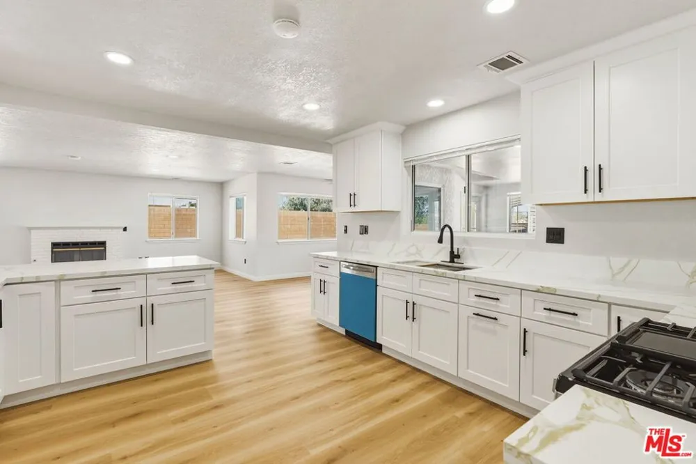 17590 El Cajon Drive Hesperia, CA 92345