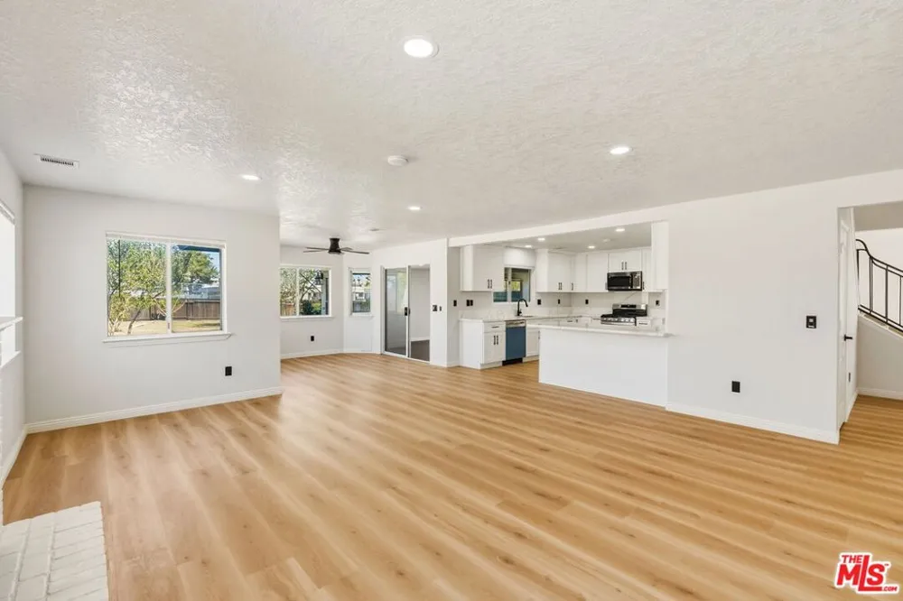 17590 El Cajon Drive Hesperia, CA 92345