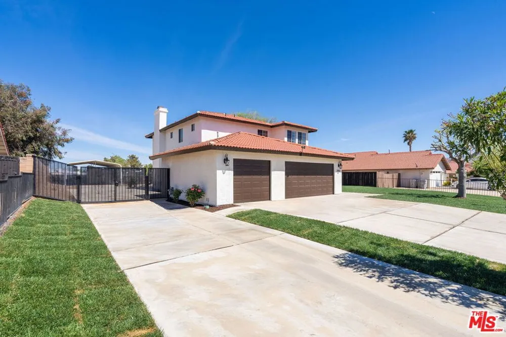 17590 El Cajon Drive Hesperia, CA 92345