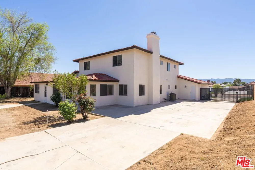 17590 El Cajon Drive Hesperia, CA 92345