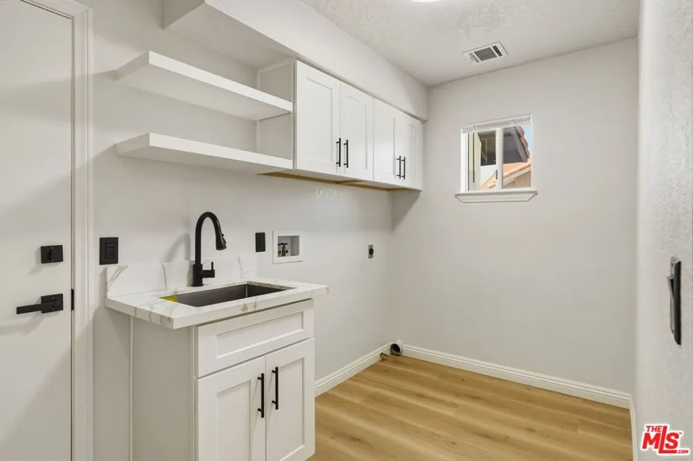 17590 El Cajon Drive Hesperia, CA 92345