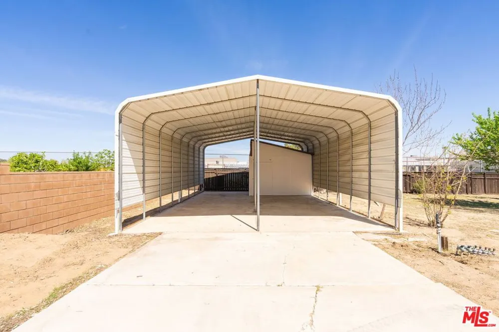 17590 El Cajon Drive Hesperia, CA 92345