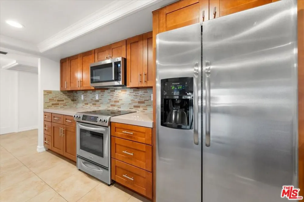 10660 WILSHIRE BOULEVARD #705 Los Angeles, CA 90024