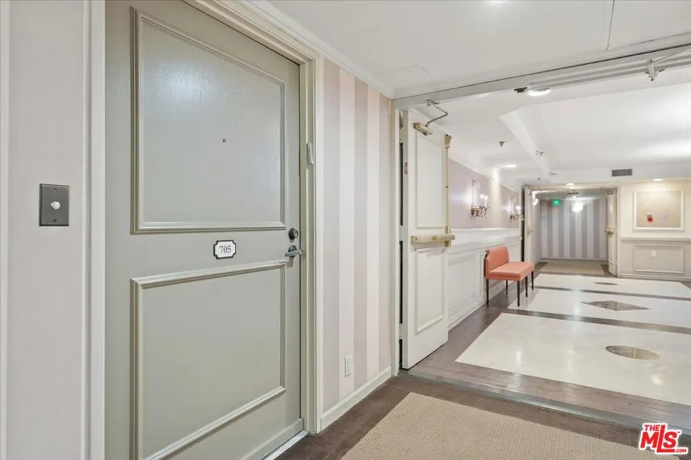 10660 WILSHIRE BOULEVARD #705 Los Angeles, CA 90024