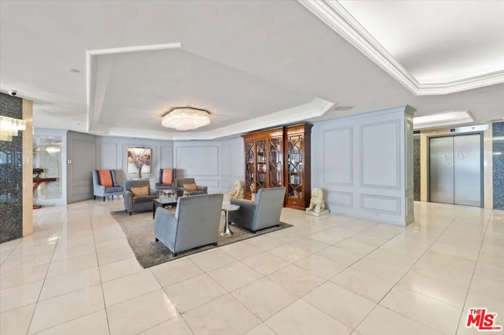 10660 WILSHIRE BOULEVARD #705 Los Angeles, CA 90024