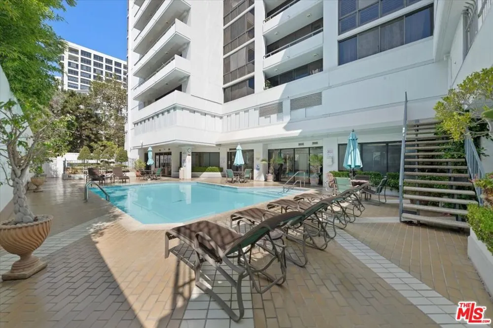 10660 WILSHIRE BOULEVARD #705 Los Angeles, CA 90024